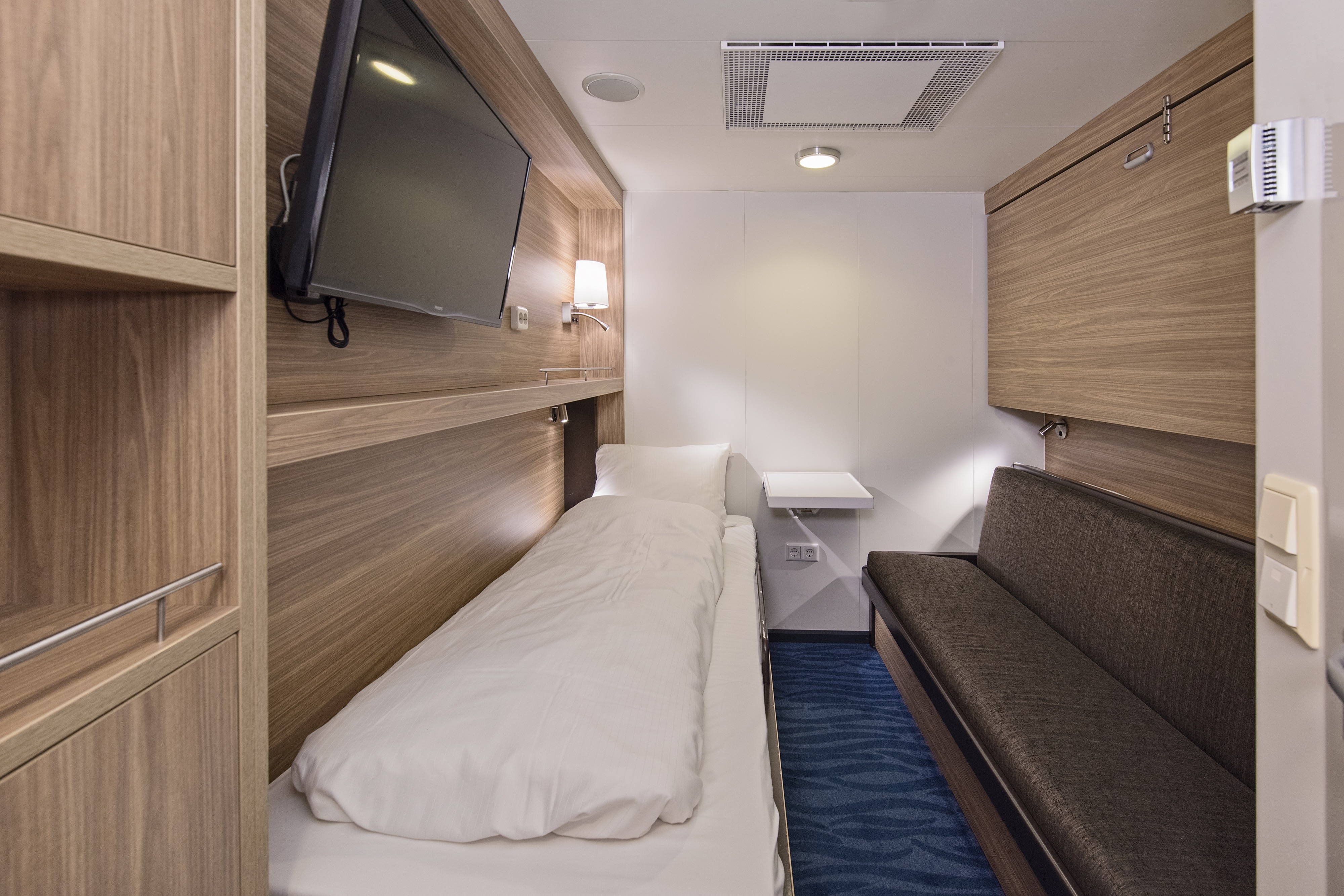 Polar Inside | Triple on promenade deck